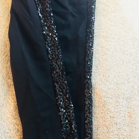 Black leggings with glitter on sides💖🙌🏻 - Picture 3 of 4